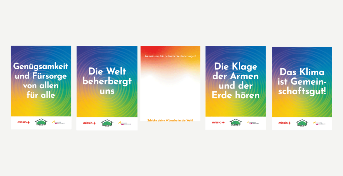 5 Klimawimpel mit beispielhaften Aufdrucken, wie "Genügsamkeit und Fürsorge von allen für alle" oder "Die Welt beherbergt uns".
